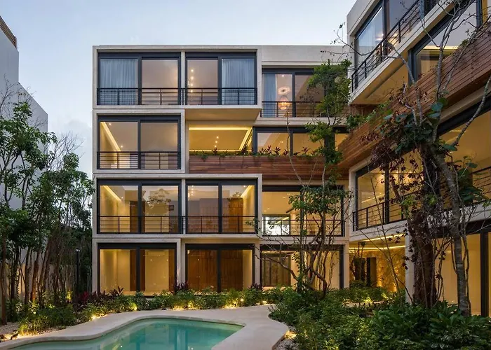 Apartment Beyond Amazing 3bd 2br/ Balcony *